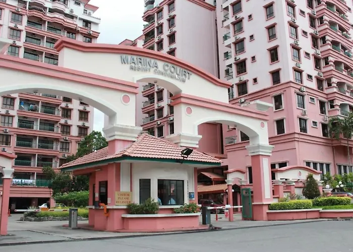 Marina Court The Town Homestay